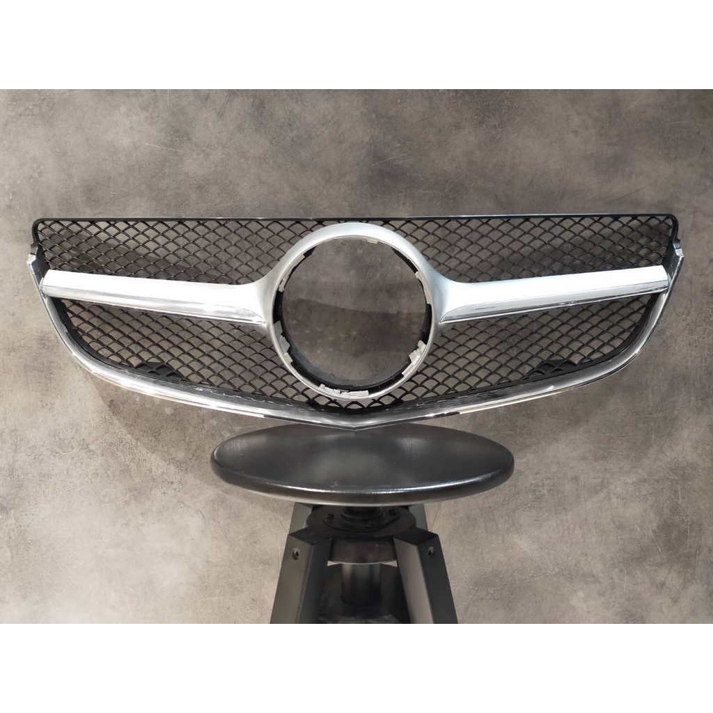 กระจังหน้าBenz รุ่นE รหัสW207 (Facelift) ทรงAMG