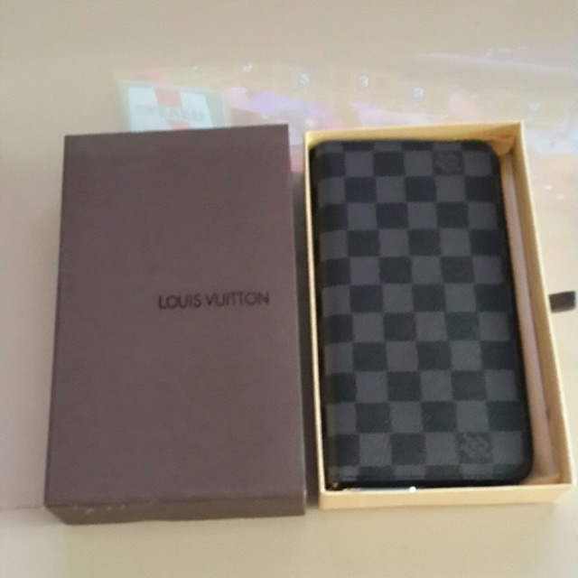 Louis Vuitton กระเป๋าสตางค์แบบยาว