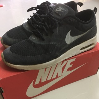 รองเท้า nike air max thea