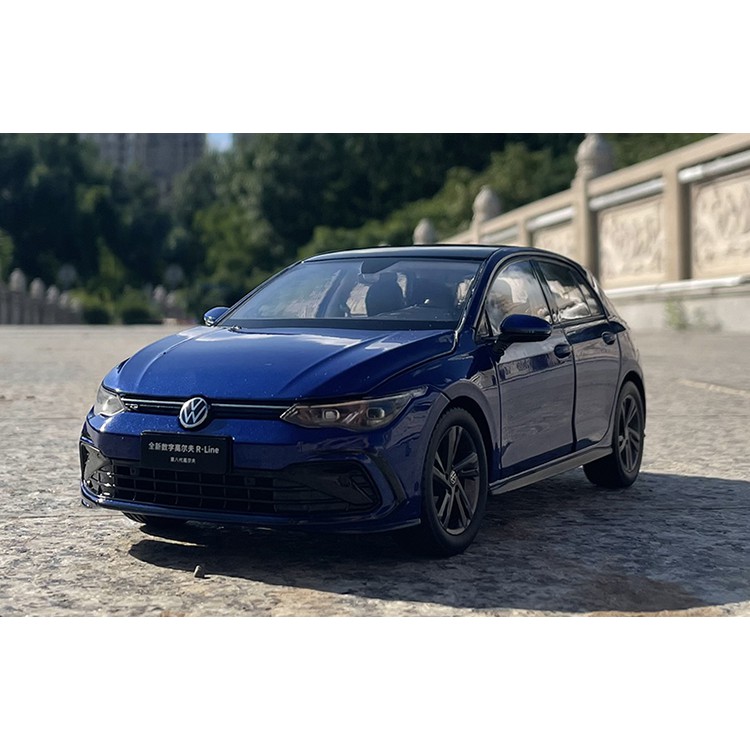 フォルクスワーゲン特注の1/18スケールモデル、GOLF Mk8 海外