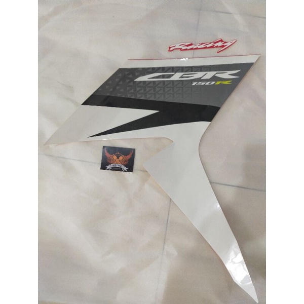 สติ๊กเกอร์แถบแฟริ่งปีก Lis ใหม่ CBR 150 r cbr150 r k45g