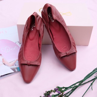 WOO Daisy Ballerina Flat Shoe รองเท้าหนังแกะส้นแบน สีแดง Ruby Wine