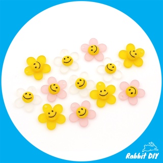 เรซิ่น ดอกไม้ 5 กลีบ Smiley ขนาด 2.2 ซม. มี 3 สี พร้อมรูสำหรับร้อย (แพ็กรวมทุกสี 6 ชิ้น)