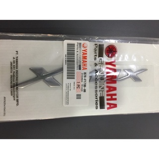โลโก้ Xmax สีเงิน / B74-F173B-00