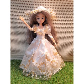 ชุดตุ๊กตา ตุ๊กตาผู้หญิงบาร์บี้ ชุดเดรสยาวขาวลายทอง หมวก White Gold Dress Barbie BJD 1/6 Doll