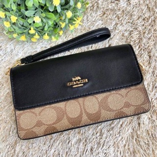 กระเป๋าcoach คล้องมือ 2,890-