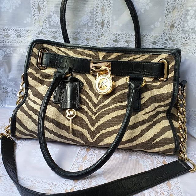 Michael Kore กระเป๋ามือสอง​ของแท้​ 100%