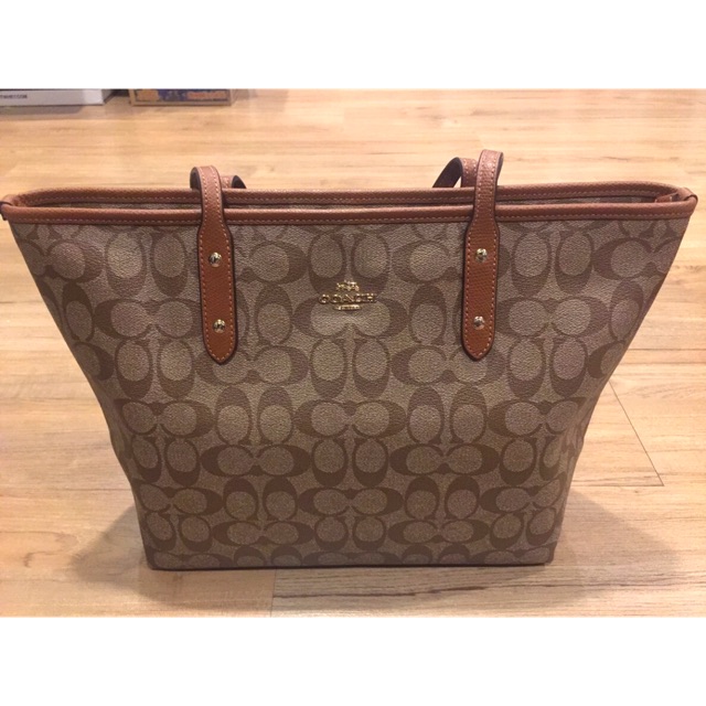 Coach zip city tote ของแท้ 💯%