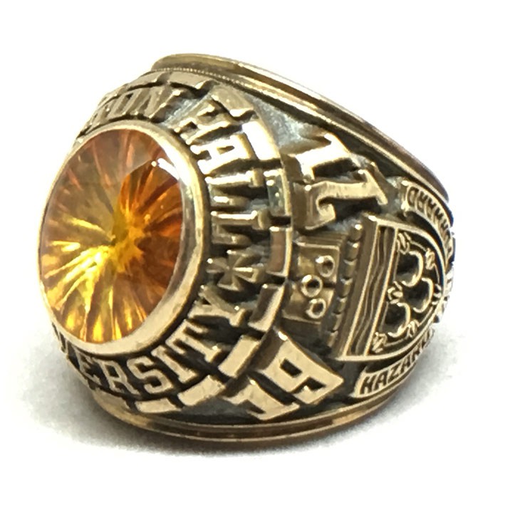 จิวเวอร์รี่มือสอง ของแท้ แหวนทอง USA SEATON HALL UNIVER CITY 1971 ประดับพลอยเหลือง