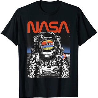 เสื้อยืด พิมพ์ลายนักบินอวกาศ NASA Moon Reflection สไตล์วินเทจ เรโทร สําหรับผู้ใหญ่เสื้อยืดคอกลม