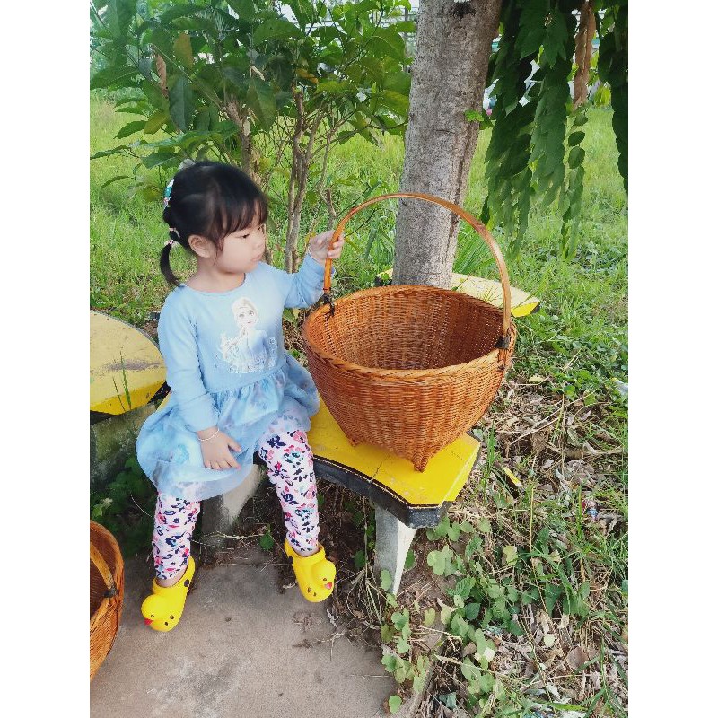 ตะกร้าไม้ไผ่สานรุ่นใหญ่ ทาแสลคกันปลวกมอดอย่างดี ภูมิปัญญาชาวบ้าน - รูปที่ 3