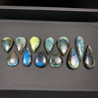 หินลาบราโดไรท์ เจียรทรงหลังเบี้ย (Labradorite Cabochon) Pear Shape#1