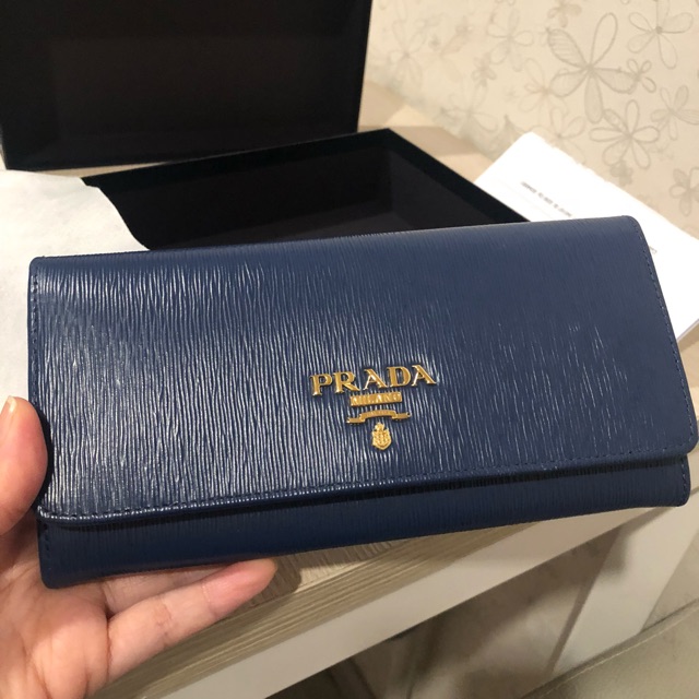กระเป๋า Prada wallet ของแท้