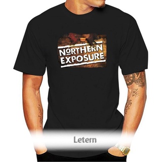 เสื้อยืดผ้าฝ้ายพิมพ์ลายขายดี เสื้อยืดผ้าฝ้าย คอกลม พิมพ์ลาย Northern Exposure Cicely Alaska Joel Fleichsman สีดํา สําหรั