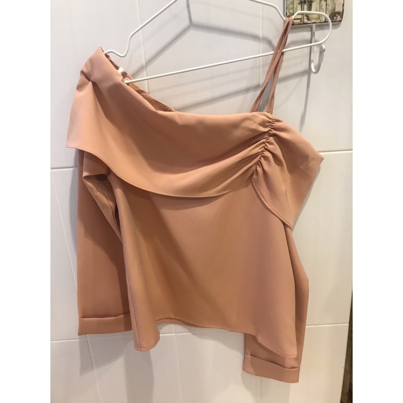 ส่งต่อ เสื้อ 300 บาท