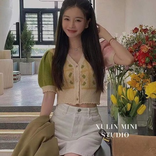 Suxi เสื้อท็อปแขนสั้นลําลอง คอวี ผ้าถัก เข้ารูป เข้ากับทุกการแต่งกาย สไตล์วินเทจ แฟชั่นฤดูใบไม้ผลิ สําหรับผู้หญิง