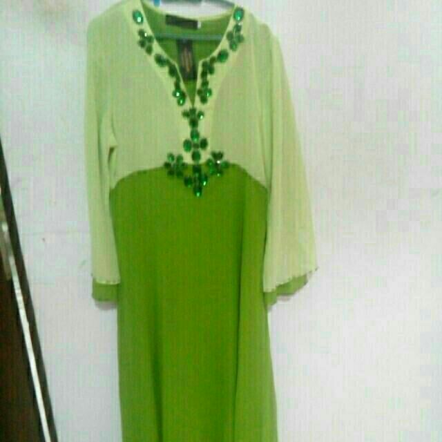 Jubah Muslimah Naz Indah พิเศษ