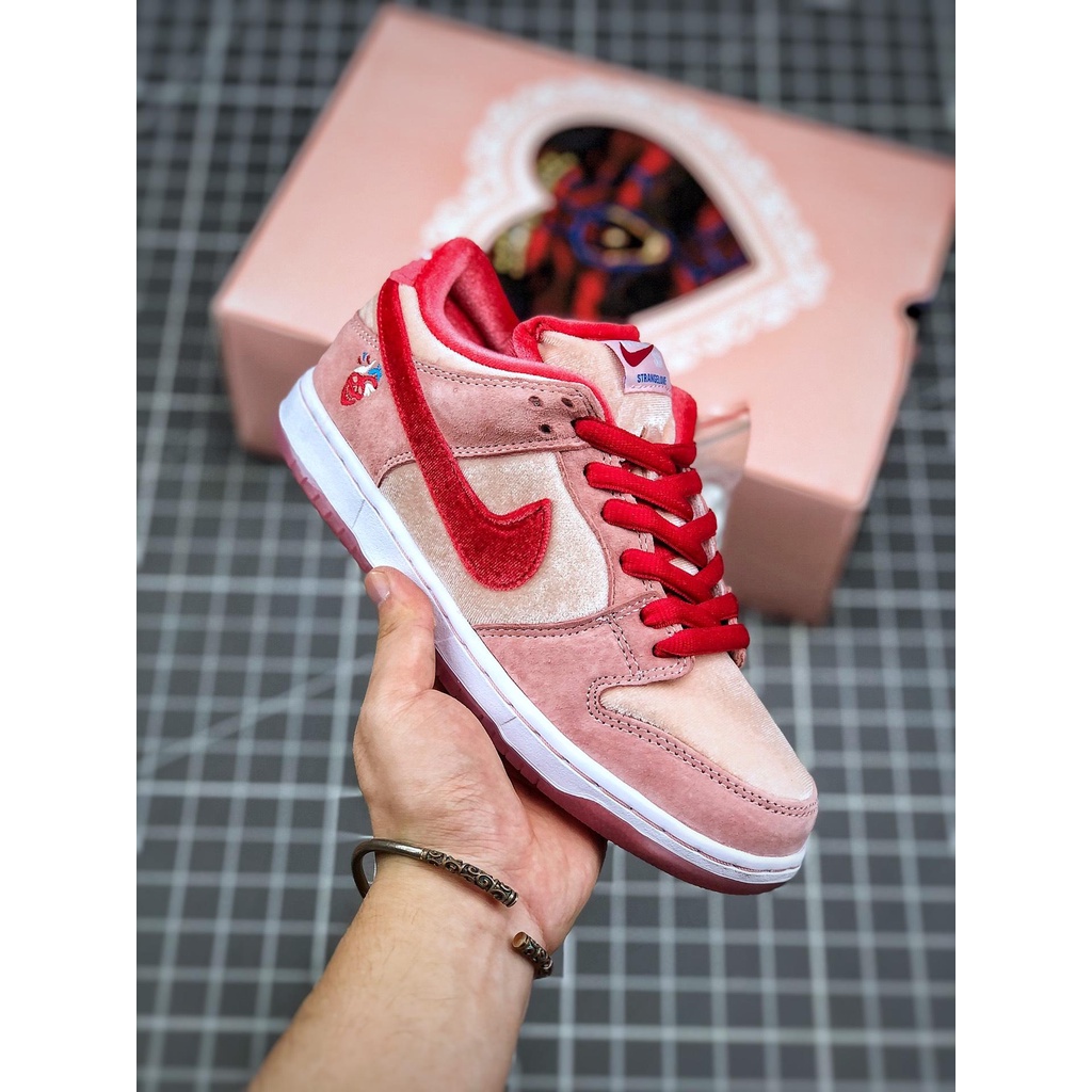 strangelove x nike sb dunk low