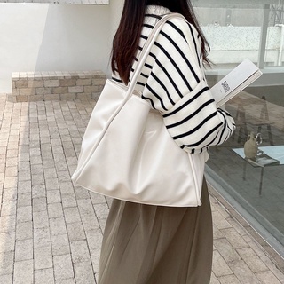 สินค้าใหม่ 2021 กระเป๋าสะพายข้างใบใหญ Glossy bag 3 สี F077