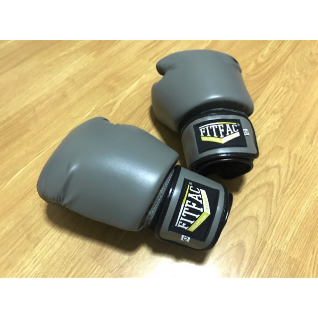 [มือสอง] นวมชกมวย fitfac เบอร์ 12