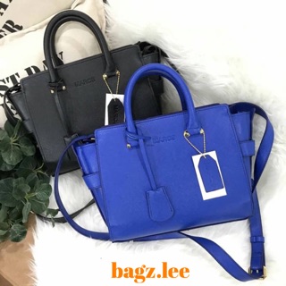 ของแท้ 💯 % MARCS WOMAN TRAPEZE HANDBAG