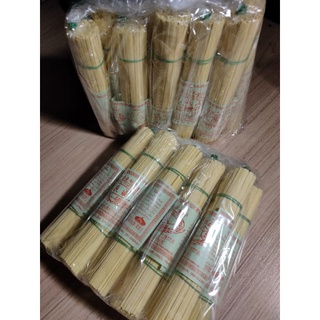 เส้นข้าวซอย(เส้นแบนใหญ่/เล็ก) (ฮาลาล) 10 มัด เกือบ2 กิโล /ต้องสั่งออเดอร์ละ 2 แพ็คขึ้นไปค่ะ/โรงงานเชียงใหม่