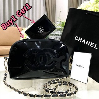 BUY1 GET1! Chanel Cosmetic Cluth Bag With Chain (GWP)