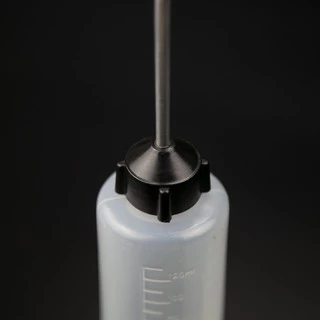 ขวดหยอดน้ำมัน กาหยอดน้ำมัน ที่หยอดน้ำมันเครื่อง 120 ML.