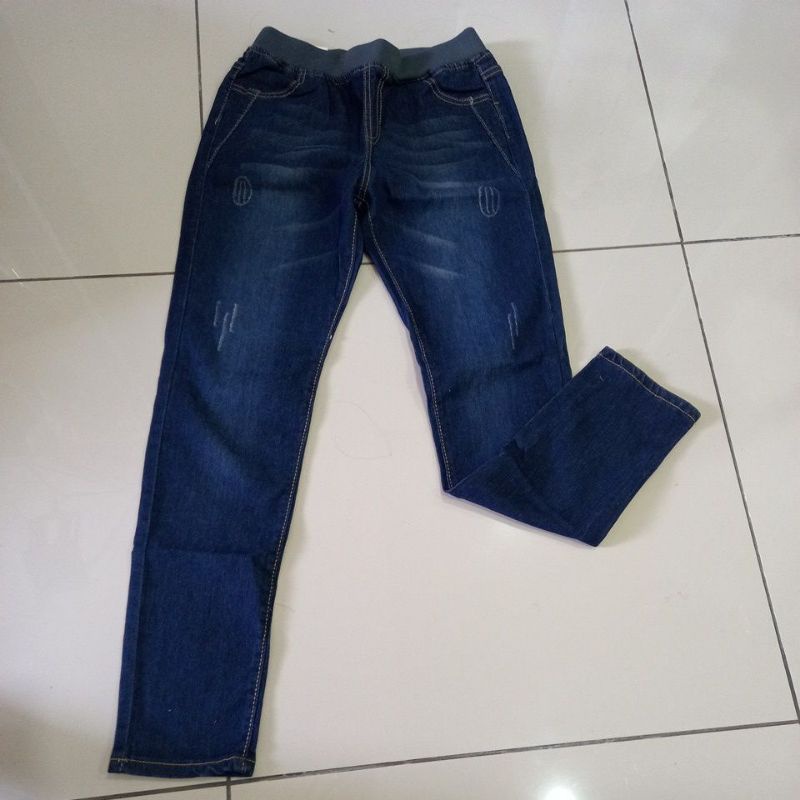 กางเกงขายาวผู้หญิง ยีนส์. New item