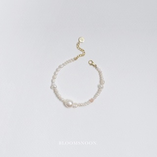 Bloomsnoon, Peonies Bracelet กำไลข้อมือมุกน้ำจืดแท้ (silver925)