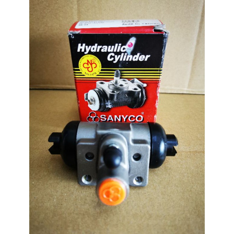 Isuzu Dmax Vcross ( RT50 ) ด้านหลังปั๊มล้อเบรค ( Sanyco )