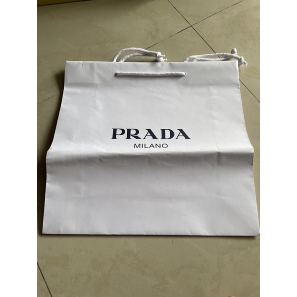 ถุงกระดาษ Prada ของแท้
