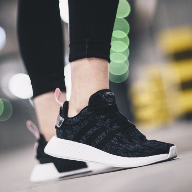 พร้อมส่งของแท้ 💯% รองเท้า ADIDAS NMD R2 (BY9314) CORE BLACK