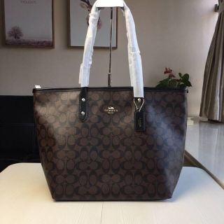 Coach city Zip tote in signature