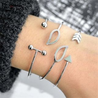 กำไลเซ็ท • Bangle Set