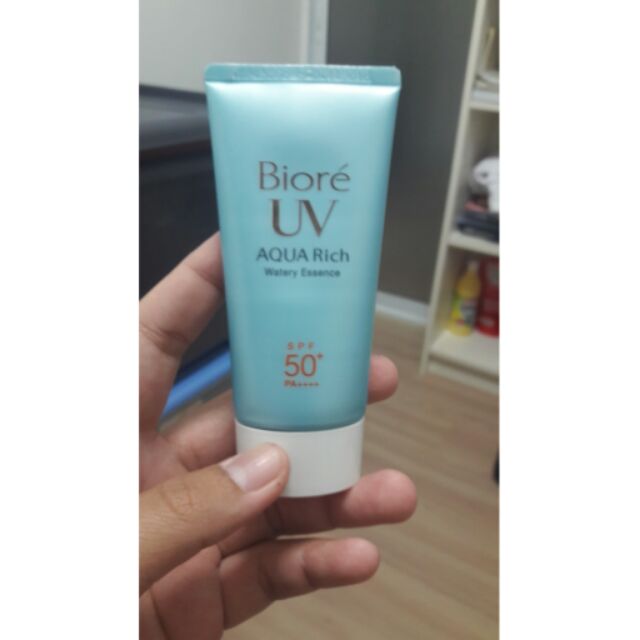 Biore UV AQUA Rich Watery Essence