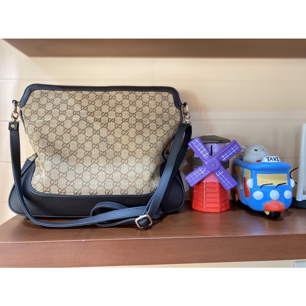 กระเป๋า Gucci  สะพายข้างผู้ชาย ขนาด 12นิ้ว