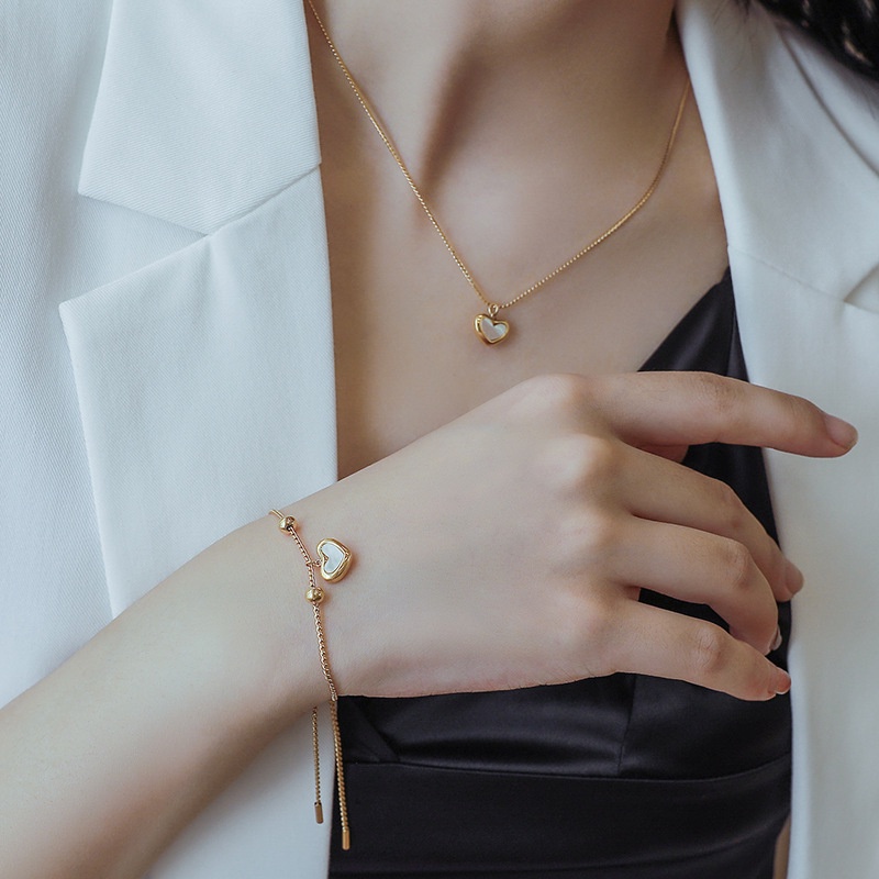 สร้อยข้อมือ จี้เปลือกหอย หัวใจ | สร้อยคอหรูหรา น้ําหนักเบา | จี้รูปหัวใจ สไตล์เท่ | กันน้ํา ป้องกันอาการแพ้ ไม่ซีดจาง