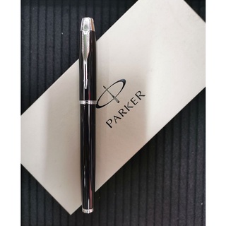 ปากกาหมึกซึม Parker รุ่น IM RollerBall Pen ด้ามดำเงาคลิปเงิน