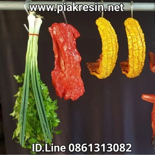 หมูกรอบ ปลอม เรซิ่น แบบE3 กว้าง 4.5 ยาว 16 หนา 5.5 CM ชิ้นละ 160 บาท