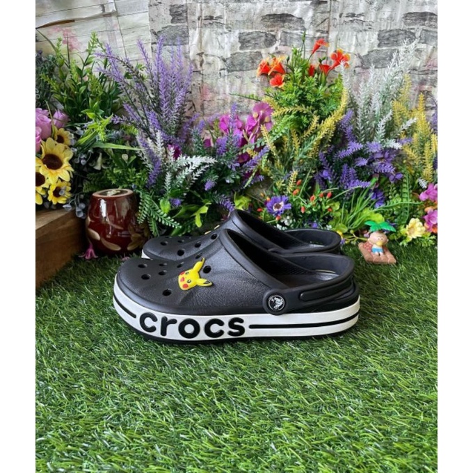 รองเท้ามือสอง ยี่ห้อ crocs ของแท้ ไม่มีกล่อง size m5w7 23.5cm no.37 สีดำ สวย พื้นเต็ม