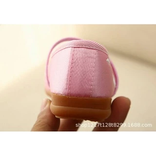 ❤ พร้อมส่งจ้าาา ❤ รองเท้าจีนสำหรับเด็ก ชุดกี่เพ้าสาวน้อย ใส่กับกี่เพ้า น่ารักมาก หรือใส่แมตกับชุดอื่นๆๆ หวานน่ารัก
