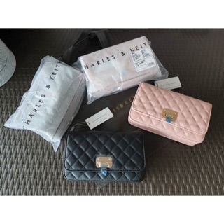 CHARLES &amp; KEITH รุ่น QUILTED CLUTCH