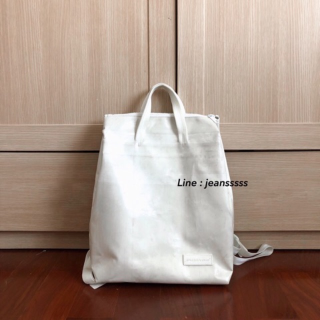 Freitag pete almost white limited edition 888