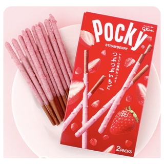 Glico Pocky Crunchy Strawberry ป๊อกกี้ รสสตอเบอรี่ผสมเนื้อสตรอว์เบอร์รี่ ป๊อกกี้ญี่ปุ่น (2ซอง×27.5g)