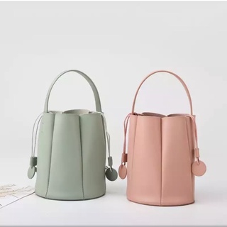 Leathery Bucket Bag พร้อมส่ง