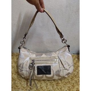 กระเป๋า COACH POPPY สีทอง ทรงพอชขนาด12*7 ของแท้100% แถมจัดส่งฟรีค่ะ