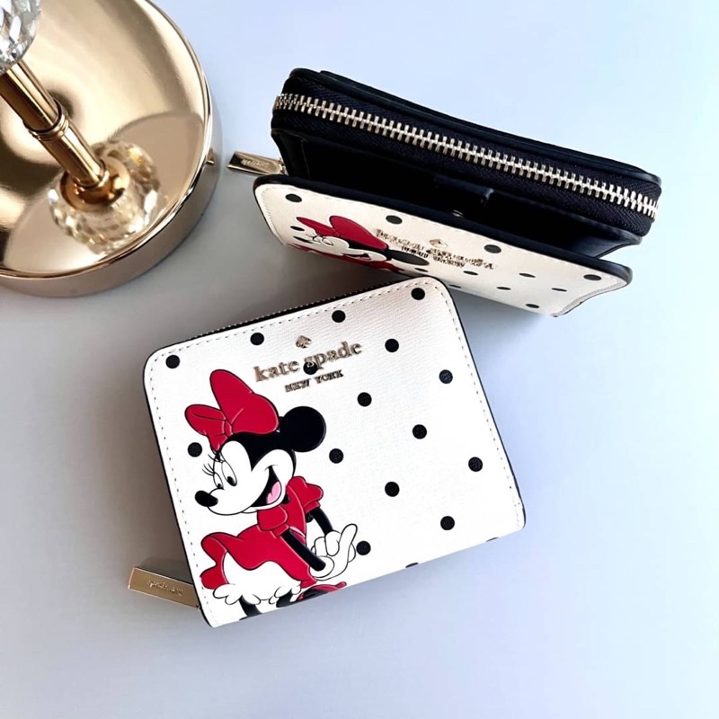 👑ผ่อน0%แท้100%👑 กระเป๋าสตางค์ใบสั้น Disney x Kate Spade New York  Minnie Mouse zip around wallet K4762