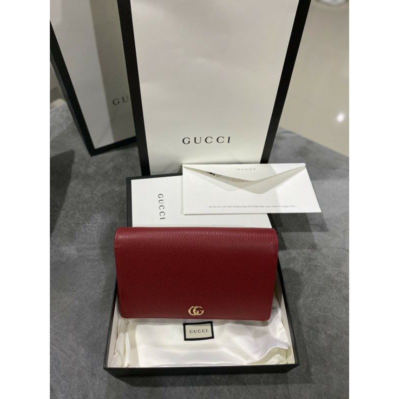 Like new Gucci woc Marmont leather mini chain bag