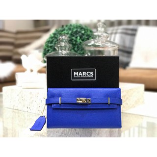 MARCS PADLOCK LONG WALLET กระเป๋าสตางค์ใบยาววัสดุหนัง Saffiano